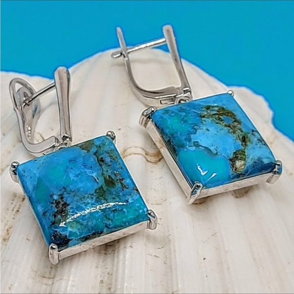 Unbranded Jewelry - PRICE DROP.  Turquoise White Gold Plate on 925 Sterling Silver Earrings.